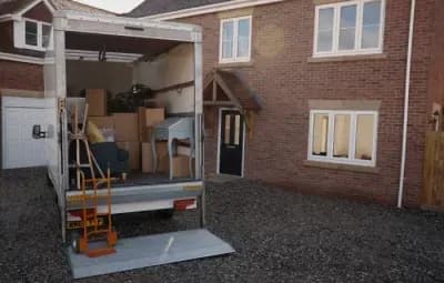 International Removas truck being loaded